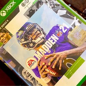 Madden NFL 21. Xbox One Series S